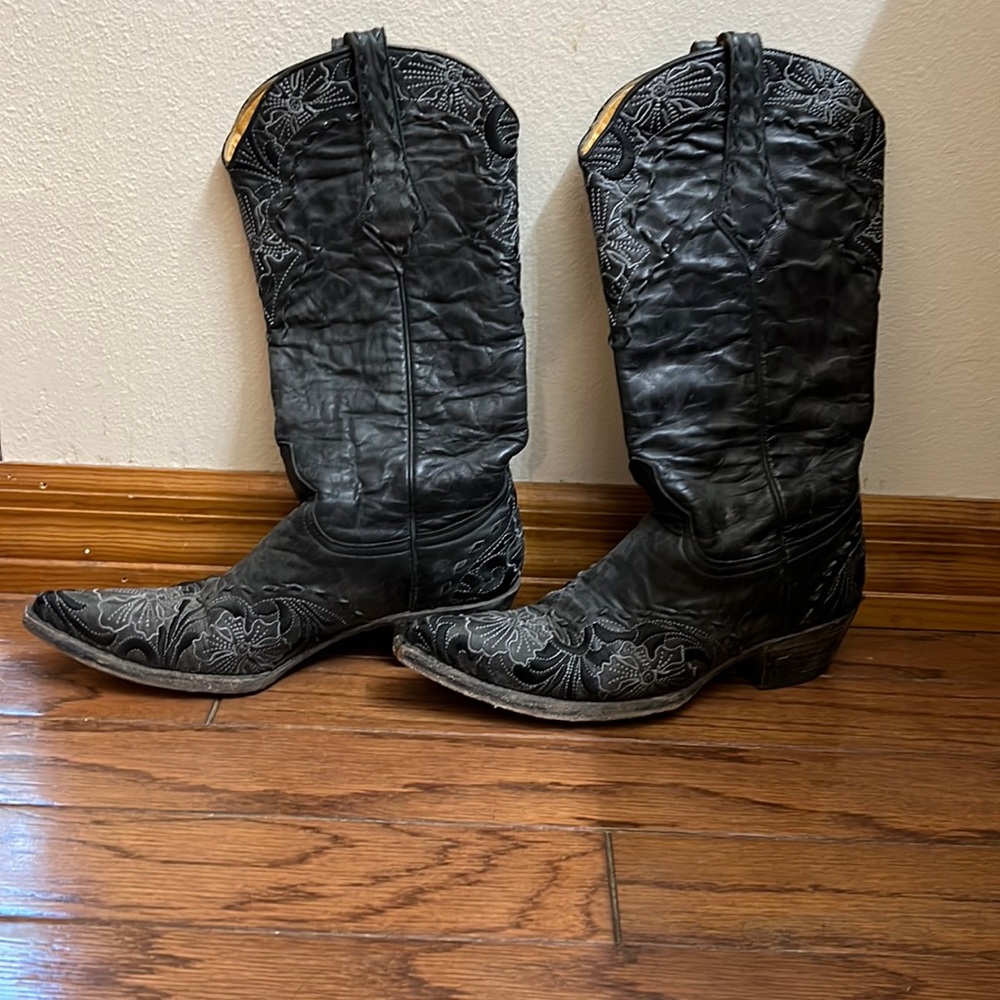 Old Gringo Erin Boot - black with embroidery size 6.5